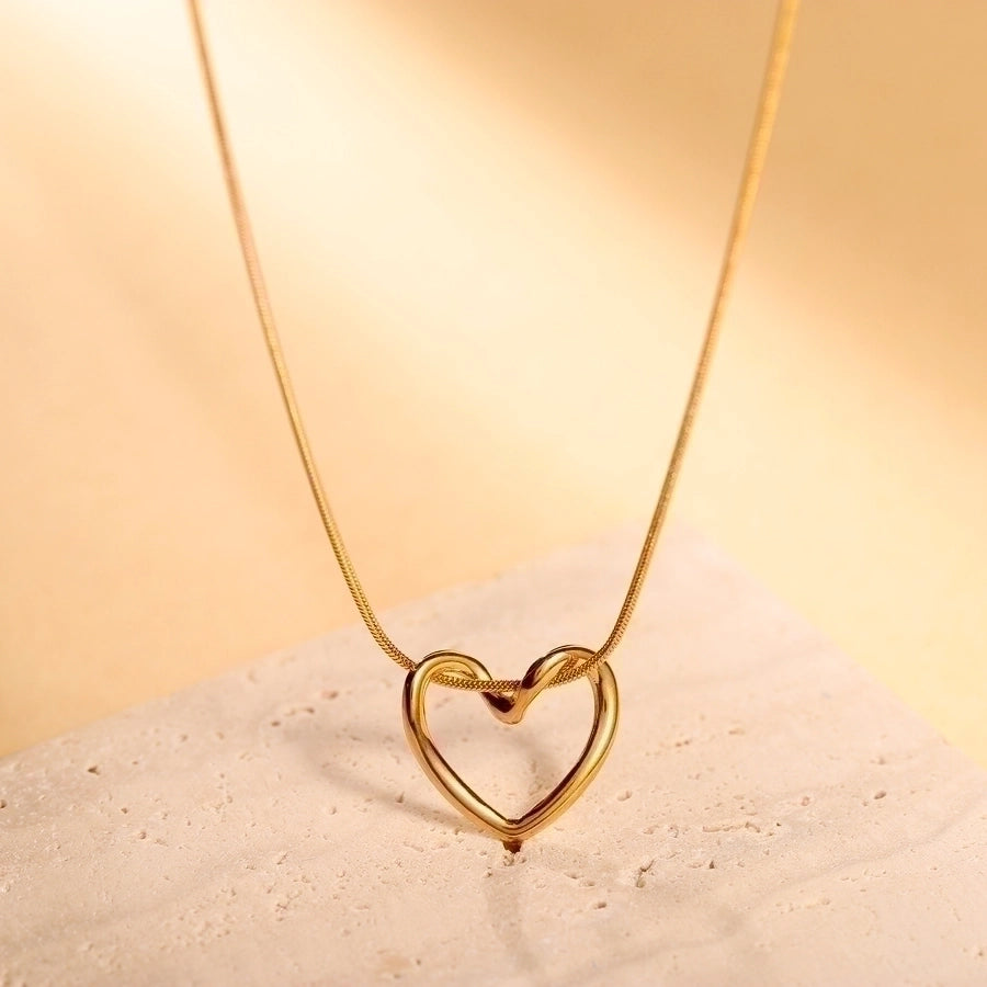 Jewelry Elegant Simple Style Heart Shape 304 Stainless Steel Copper 18K Gold Plated Hollow Out Pendant Necklace
