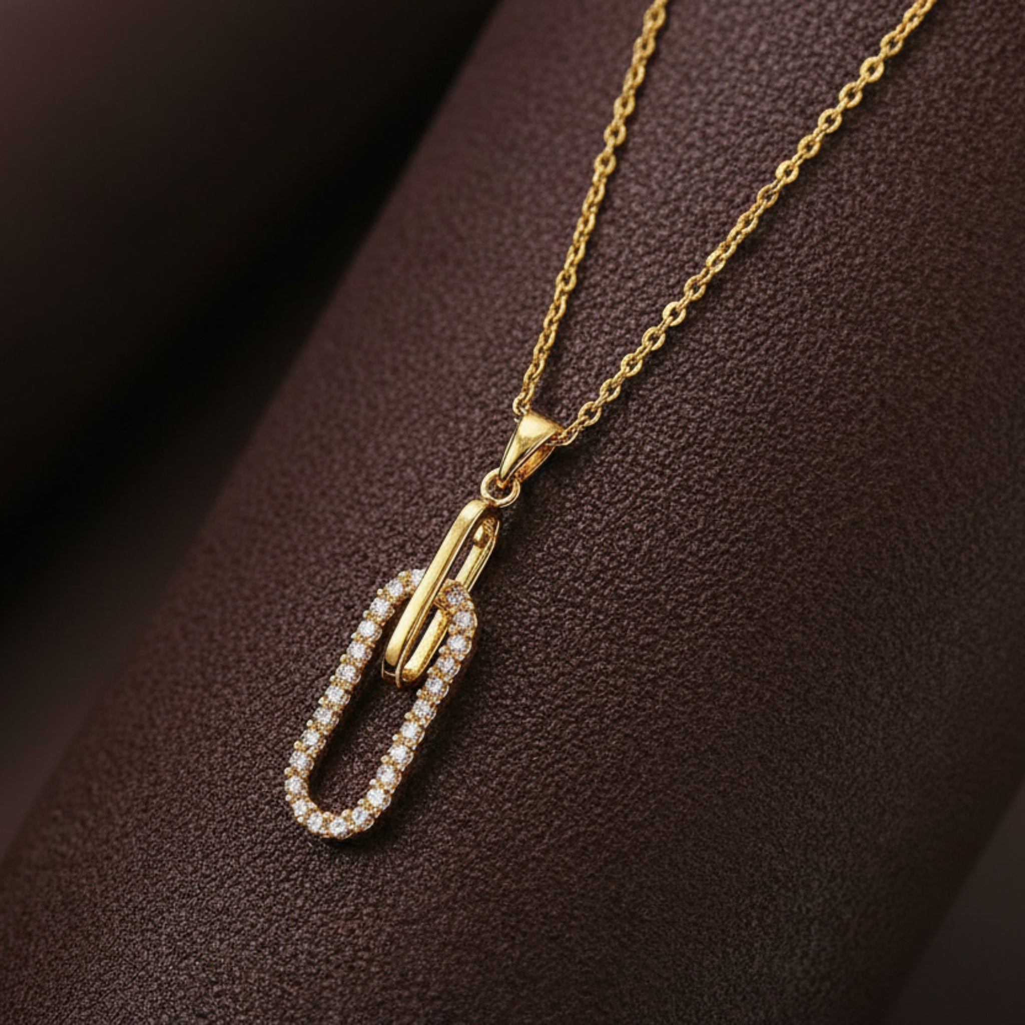Paper Clip Necklace with Oval Zircon Pendant | 18K Gold Plated