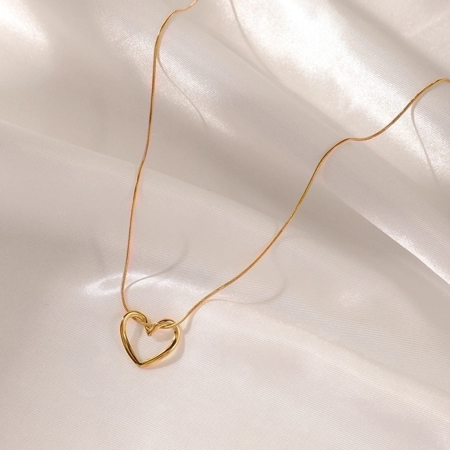 Jewelry Elegant Simple Style Heart Shape 304 Stainless Steel Copper 18K Gold Plated Hollow Out Pendant Necklace