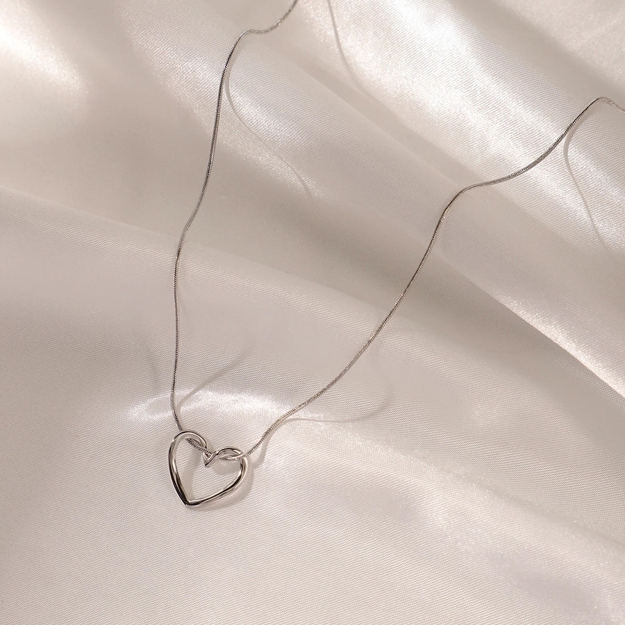 Jewelry Elegant Simple Style Heart Shape 304 Stainless Steel Copper 18K Gold Plated Hollow Out Pendant Necklace