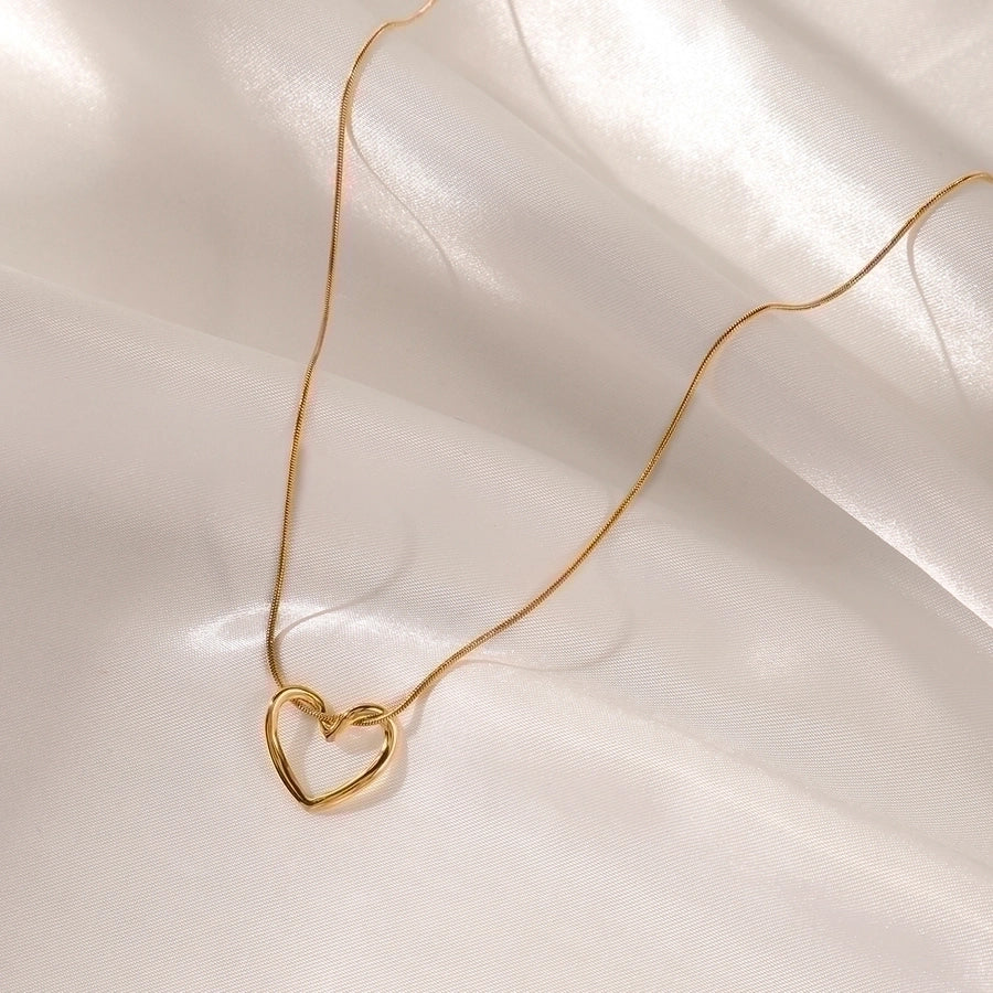 Jewelry Elegant Simple Style Heart Shape 304 Stainless Steel Copper 18K Gold Plated Hollow Out Pendant Necklace