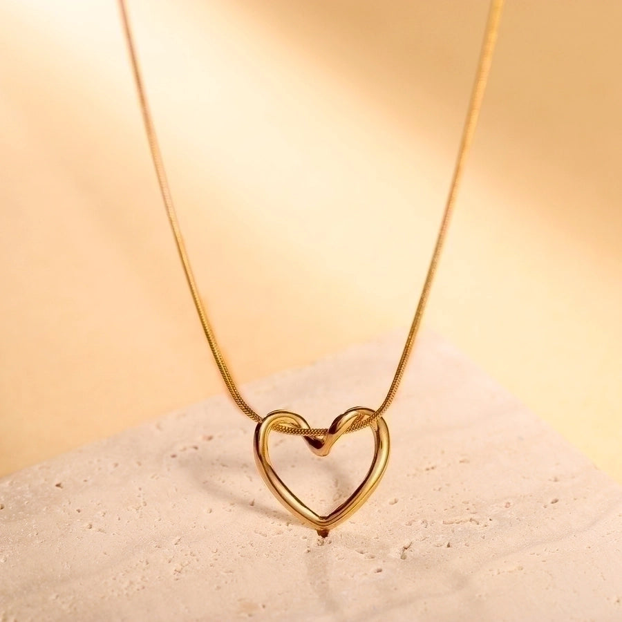 Jewelry Elegant Simple Style Heart Shape 304 Stainless Steel Copper 18K Gold Plated Hollow Out Pendant Necklace