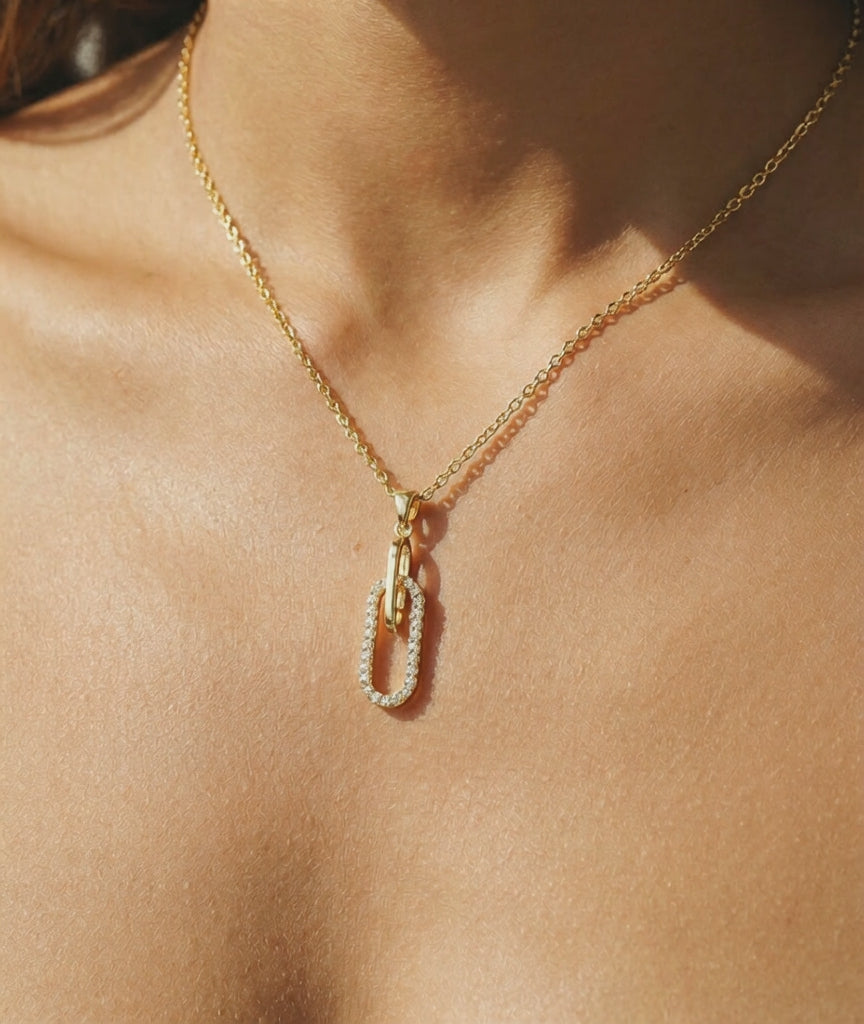 Paper Clip Necklace with Oval Zircon Pendant | 18K Gold Plated